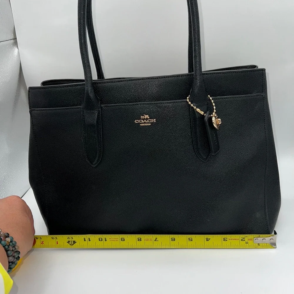 Coach Pebbled Leather Tote Bag Top Handle Black Gold Heart Charm Black Lining‎